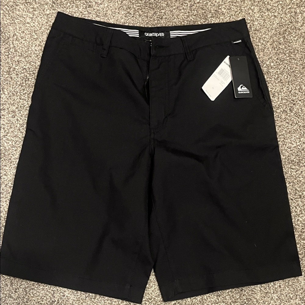 Quiksilver Men's Classic Black Flat Front Shorts 31